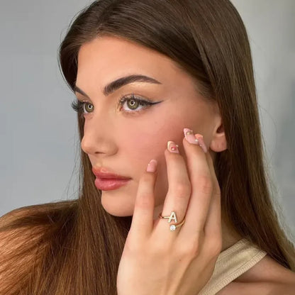 Zestaw z Wieczną Różą e Pierścionkiem z Inicjałem