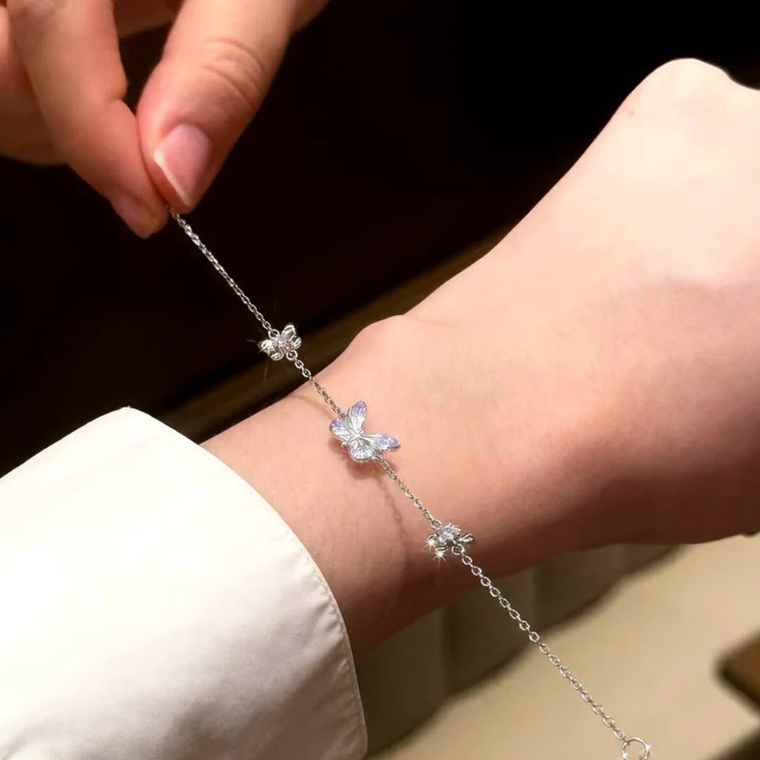 Bransoletka Motyl “Niebieski Blask” – Świeci w Ciemności